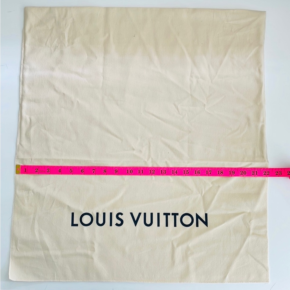 Louis Vuitton ✨ Large Duster